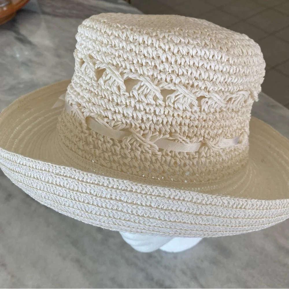 Creamy Winter White Straw Hat Summer Sun Hat Trimmed Ribbon